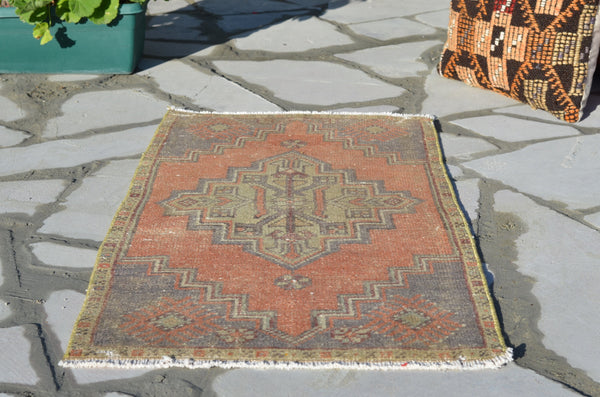 Unique Turkish Vintage small area rug doormat for home decor, bathroom rug, area oushak rug bathroom mat kitchen rug  kilim rug, rug 3.2x1.6, 664774