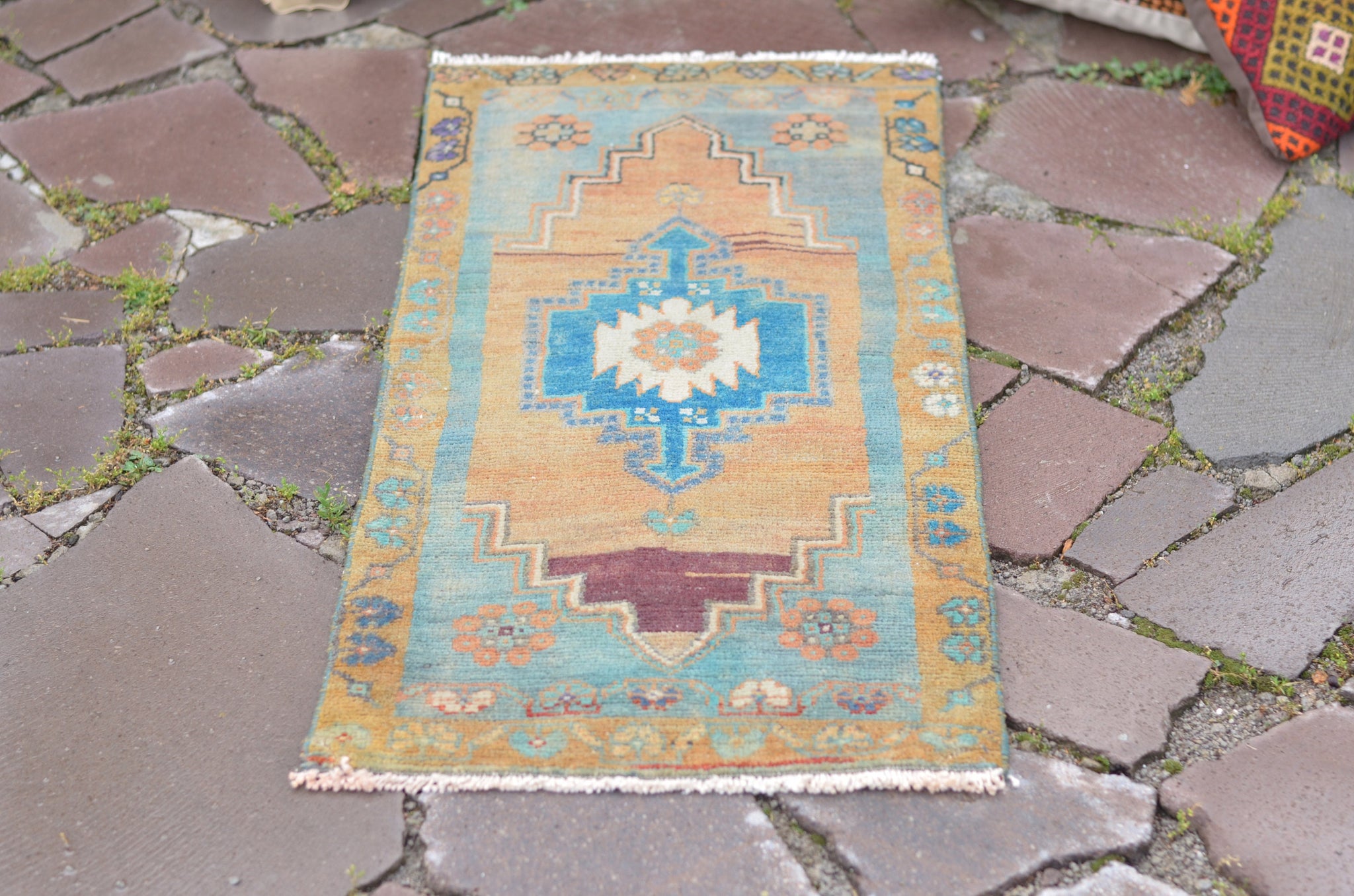 Unique Turkish Vintage small area rug doormat for home decor, bathroom rug, area oushak rug bathroom mat kitchen rug  kilim rug, rug 3.3X1.5, 664643