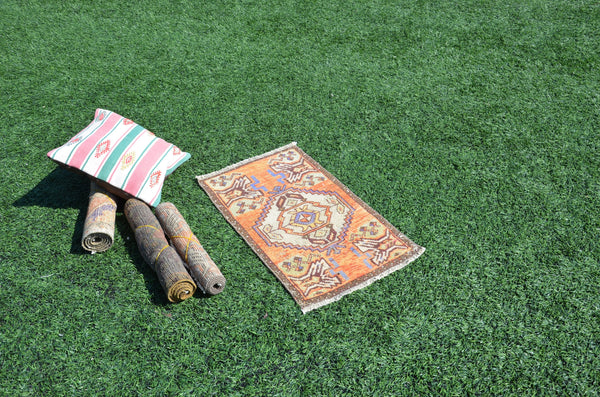 Vintage Handmade Turkish small area rug doormat for home decor, bathroom rug, area oushak rug bathroom mat kitchen kilim rug, rug 2.5x1.4, 665178