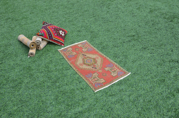 Unique Turkish Vintage small area rug doormat for home decor, bathroom rug, area oushak rug bathroom mat kitchen rug  kilim rug, rug 3,0x1,5, 665101