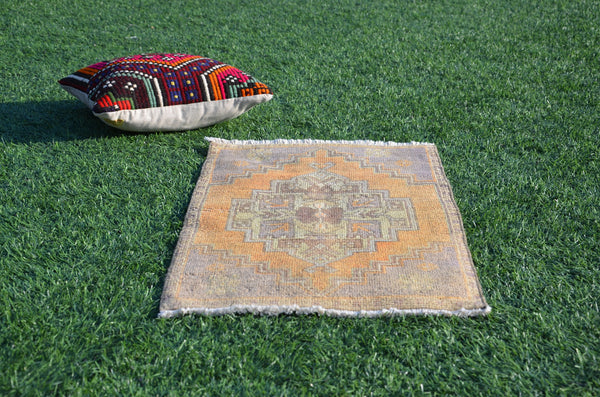 Natural Turkish Vintage small area rug doormat for home decor, bathroom rug, area oushak rug bathroom mat kitchen rug  kilim rug, rug 3X1,6, 665105