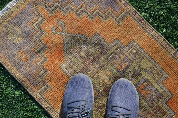 Natural Turkish Vintage small area rug doormat for home decor, bathroom rug, area oushak rug bathroom mat kitchen rug  kilim rug, rug 3X1,6, 665105