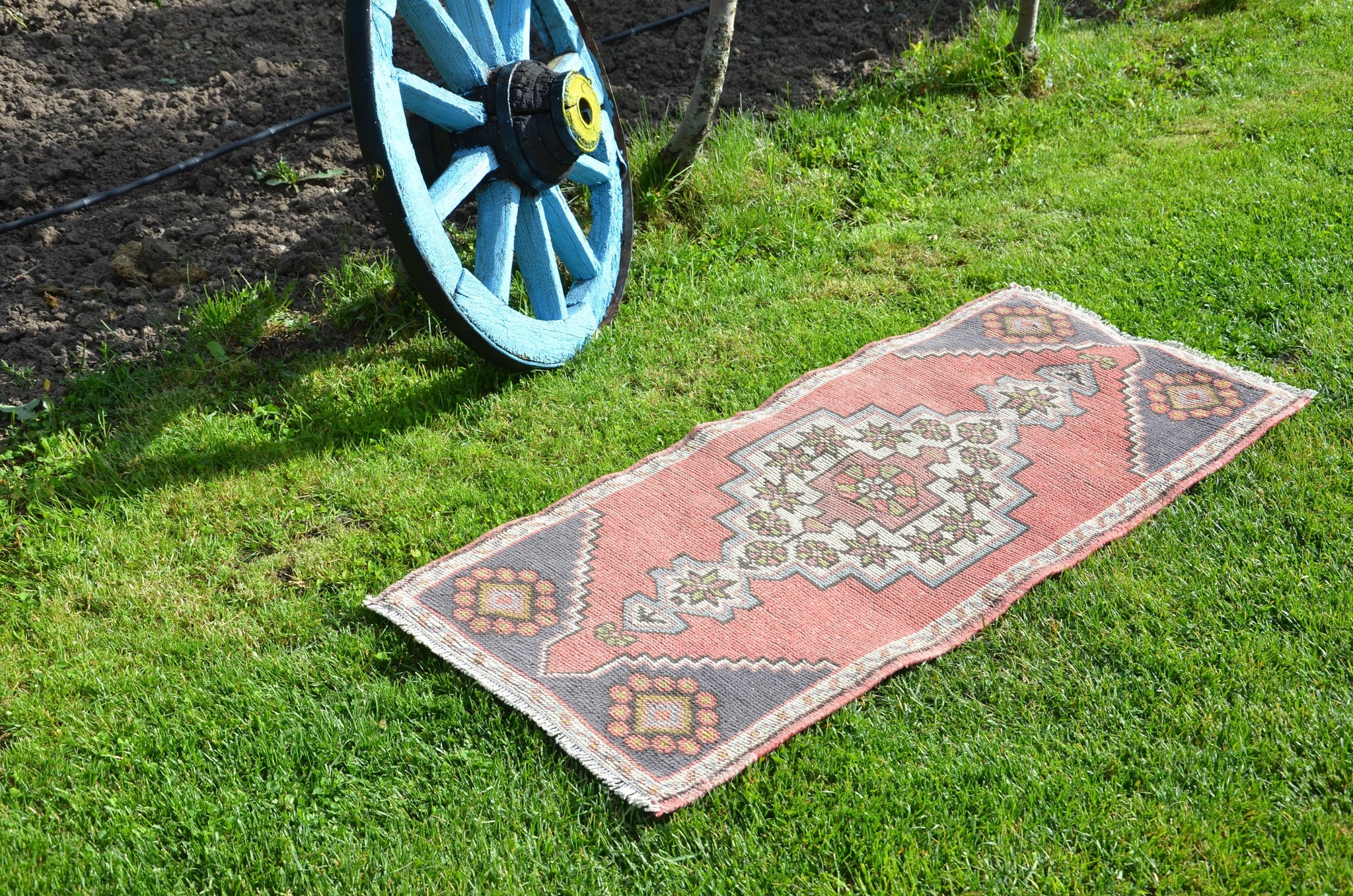 Turkish Handmade Vintage small area rug doormat for home decor, bathroom rug, area oushak rug bathroom mat kitchen kilim rug, rug 3.9x1.8, 664557