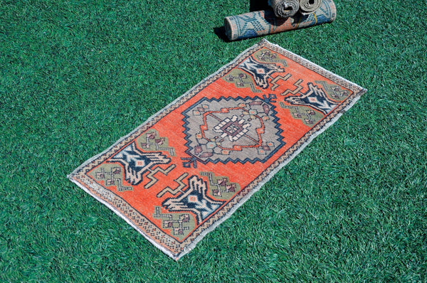 Handmade Turkish Vintage small area rug doormat for home decor, bathroom rug, area oushak rug bathroom mat kitchen kilim rug, rug 2.11x1.6, 665471