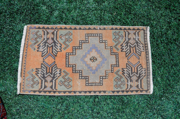 Unique Turkish Vintage small area rug doormat for home decor, bathroom rug, area oushak rug bathroom mat kitchen rug kilim rug, rug 2.8x1.5, 665651