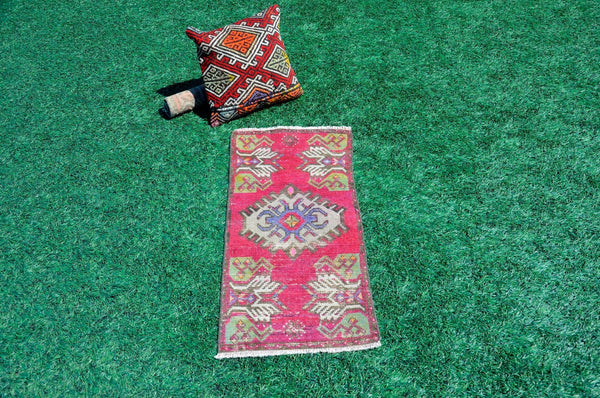 Unique Turkish Vintage small area rug doormat for home decor, bathroom rug, area oushak rug bathroom mat kitchen rug kilim rug, rug 2.11x1.5, 665588