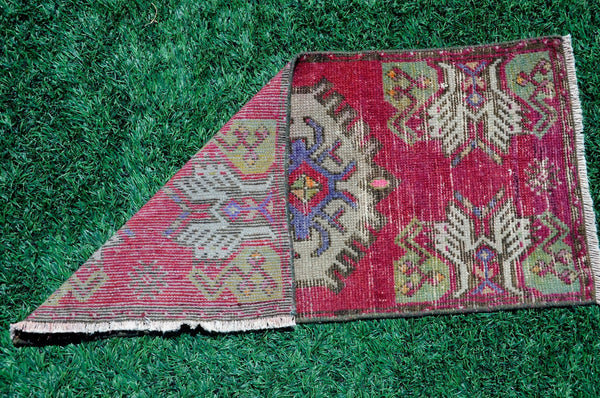 Unique Turkish Vintage small area rug doormat for home decor, bathroom rug, area oushak rug bathroom mat kitchen rug kilim rug, rug 2.11x1.5, 665588