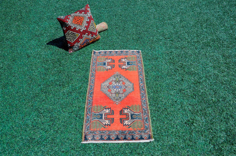 Unique Turkish Vintage small area rug doormat for home decor, bathroom rug, area oushak rug bathroom mat kitchen rug kilim rug, rug 3.6x1.7, 665665