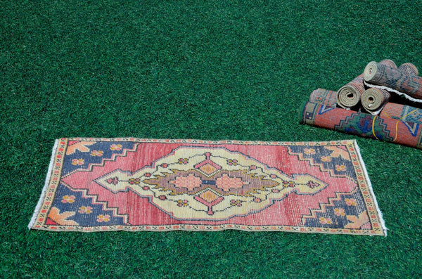 Natural Turkish Vintage small area rug doormat for home decor, bathroom rug, area oushak rug bathroom mat kitchen kilim rug, rug 3.6X1.7, 665729