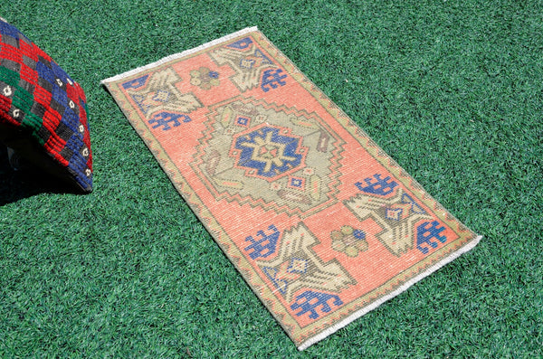 Unique Turkish Vintage small area rug doormat for home decor, bathroom rug, area oushak rug bathroom mat kitchen rug  kilim rug, rug 3.2x1.6, 665744