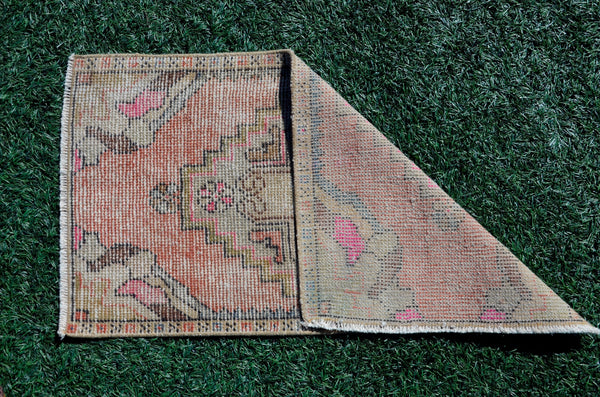 Handmade Turkish Vintage small area rug doormat for home decor, bathroom rug, area oushak rug bathroom mat kitchen kilim rug, rug 2.8X1.5, 666019
