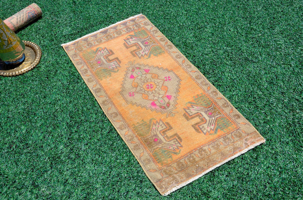 Natural Turkish Vintage small area rug doormat for home decor, bathroom rug, area oushak rug bathroom mat kitchen rug kilim rug, rug 3.3X1.7, 666505