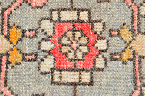 Natural Turkish Vintage small area rug doormat for home decor, bathroom rug, area oushak rug bathroom mat kitchen rug kilim rug, rug 3.2X1.5, 665784