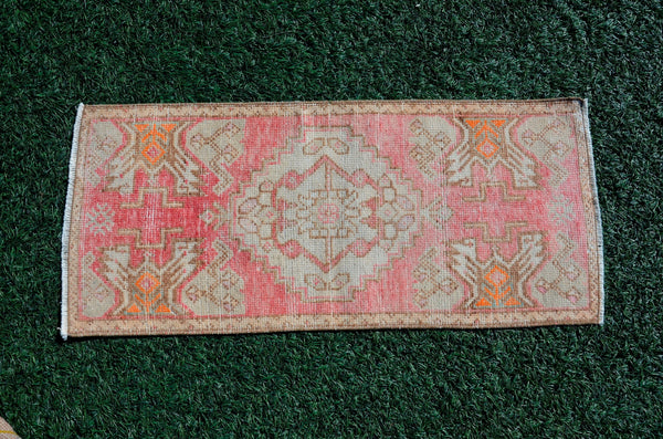 Turkish Handmade Vintage small area rug doormat for home decor, bathroom rug, area oushak rug bathroom mat kitchen kilim rug, rug 3.2x1.6, 665801