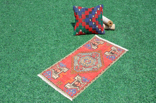 Handmade Turkish Vintage small area rug doormat for home decor, bathroom rug, area oushak rug bathroom mat kitchen kilim rug, rug 3.1X1.5, 665964