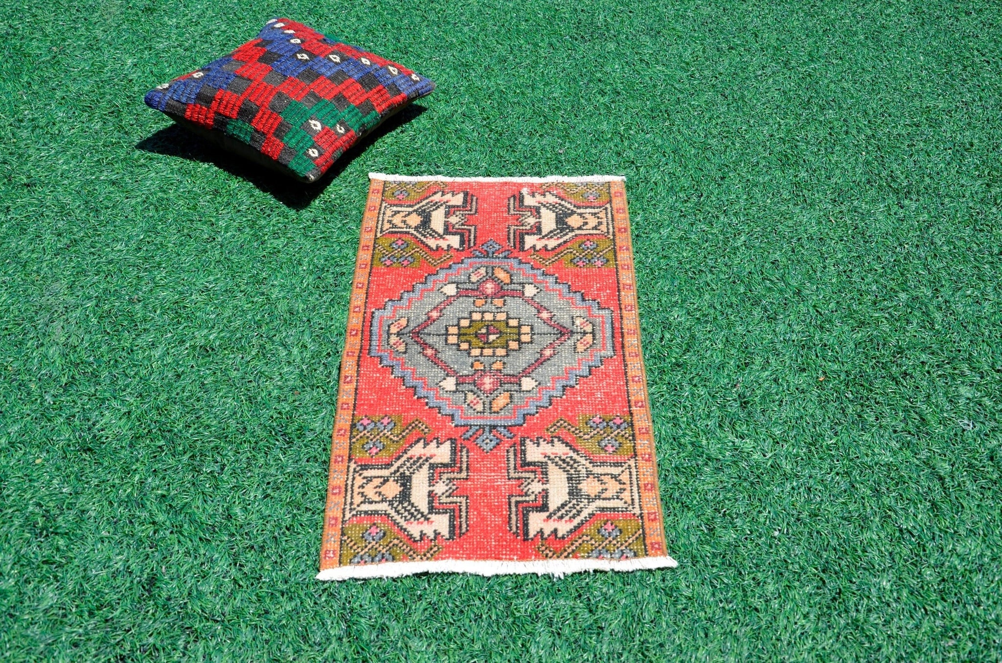 Handmade Turkish Vintage small area rug doormat for home decor, bathroom rug, area oushak rug bathroom mat kitchen kilim rug, rug 2.9x1.5, 666523